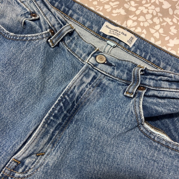 Abercrombie 90’s Straight - Picture 3 of 3